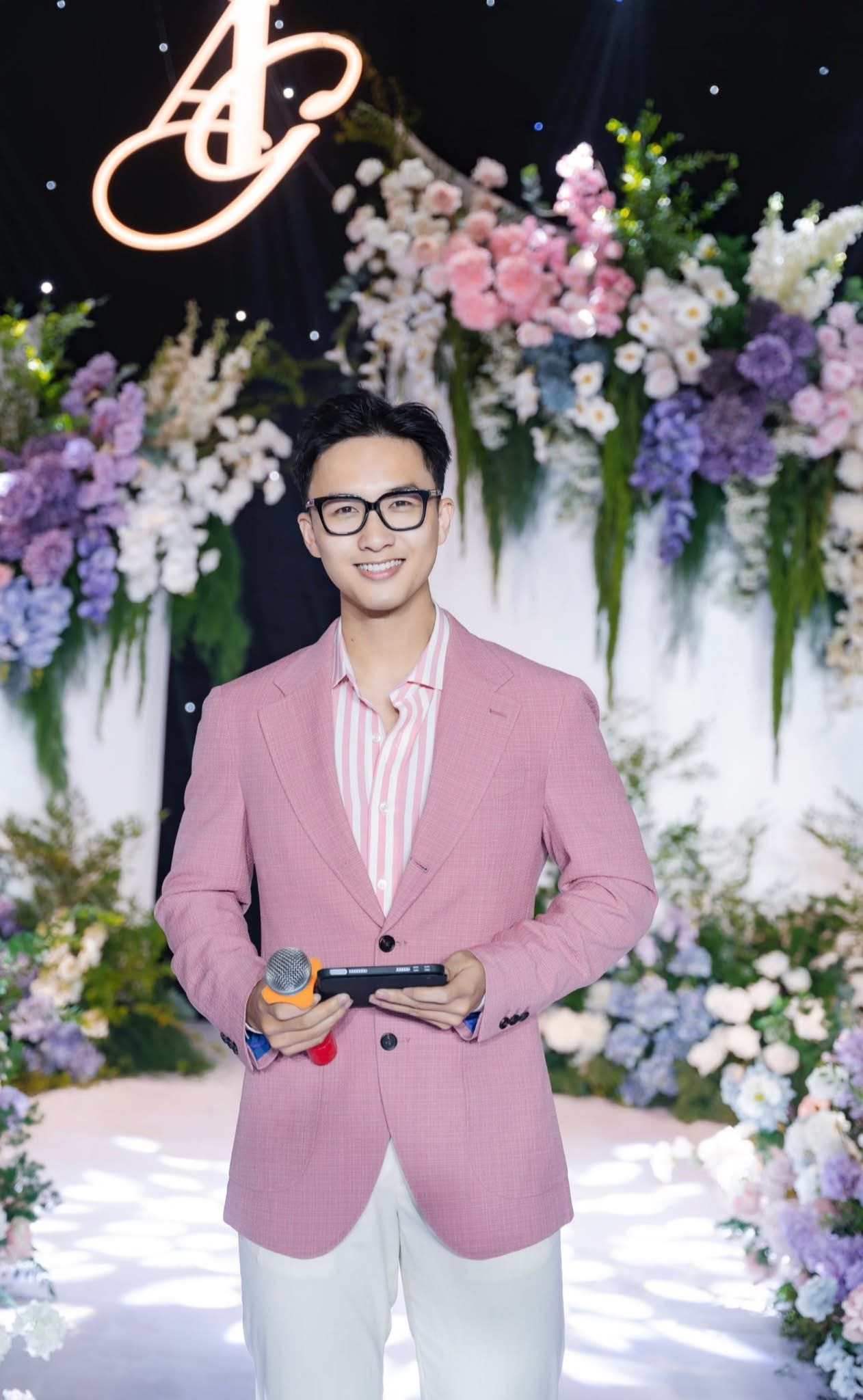 MC Hữu Thuấn
